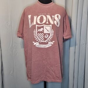Harry Potter “House of Lions” T-Shirt – Rose Vintage Wash – Size XL